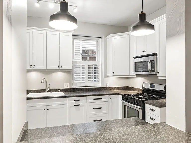 912 Matoaka St #1 — Photo 8