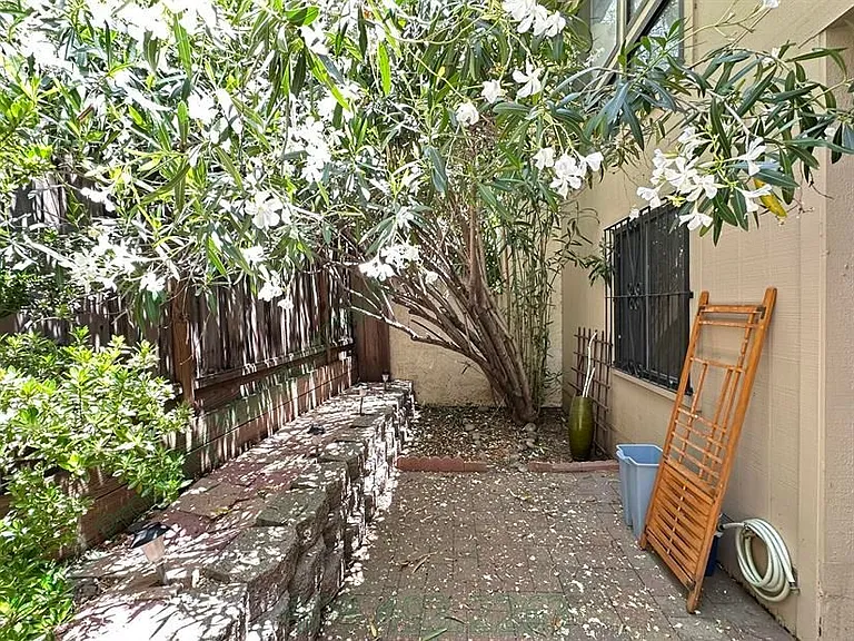 802 Kingfisher Ter — Photo 39