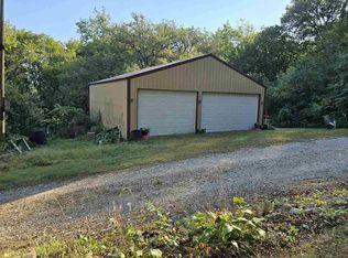 9918 F Ave, Wapello, IA 52653