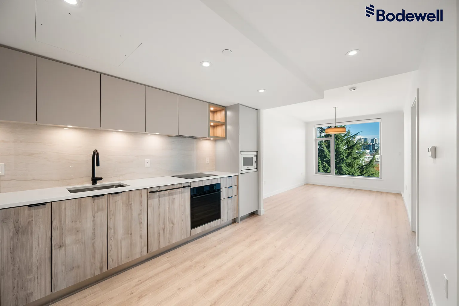 755 Harbourside Dr photo 1