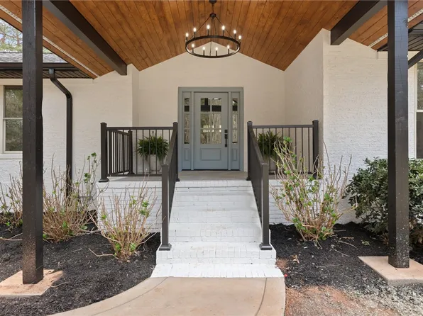 321 Dublin Rd, Greenville, SC 29615