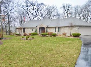 7020 Catalpa Ct, Spring Grove, IL 60081