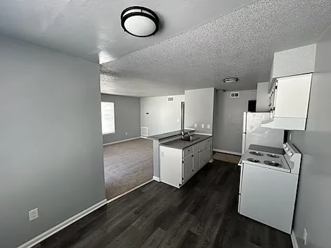 9511 4th Bay St #3 — Photo 5
