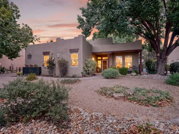 2805 Rio Orilla Ln NW, Albuquerque, NM 87120