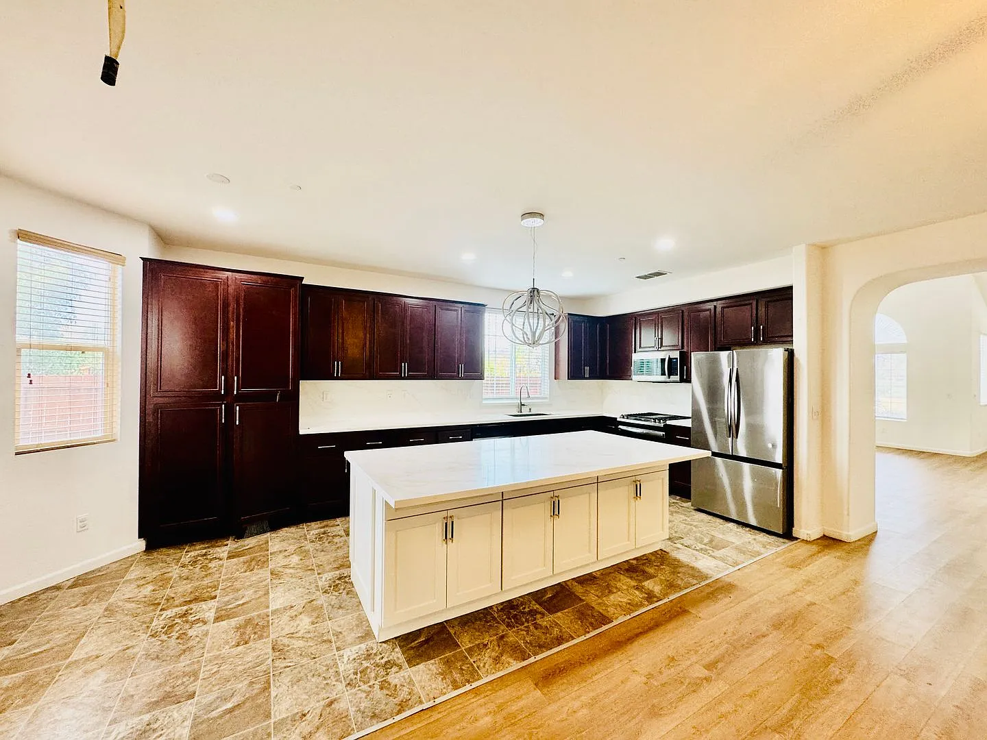 Beautifully Remodeled 5-Bedroom 4 Bath Home in Santa Nella! — Photo 4