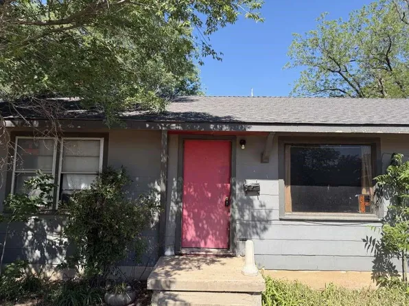 223 Cherry Ave, Dumas, TX 79029