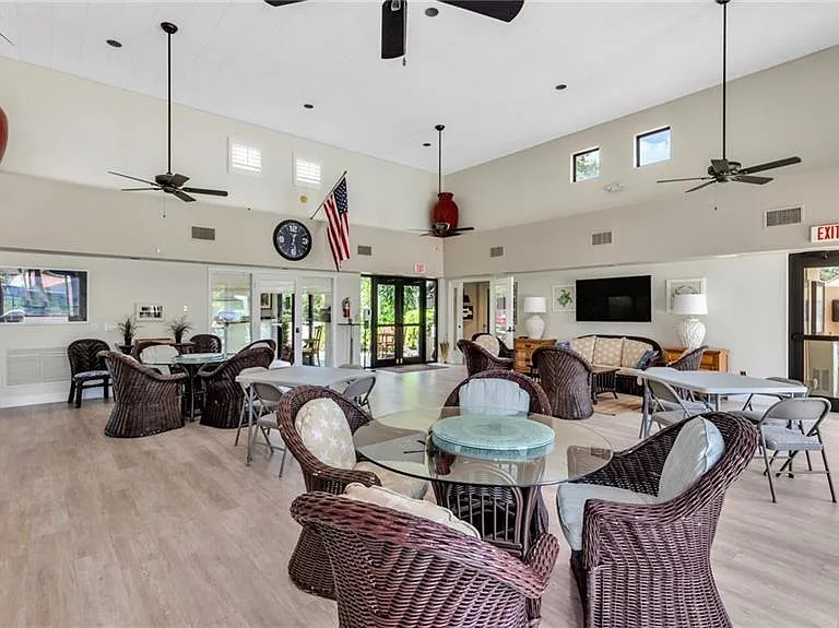 577 Beachwalk Cir #R-202 — Photo 35