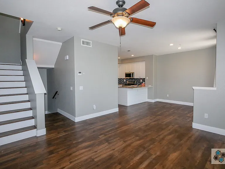 8744 Concourse Ct — Photo 10
