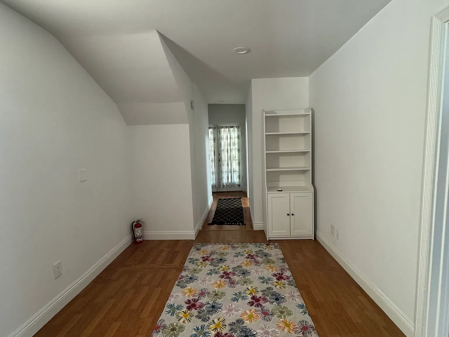 4 bed, 1000 sqft, $6,450 — Photo 4