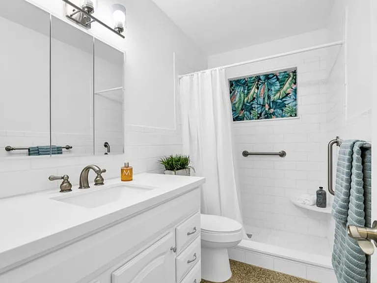 702 Sunset Dr — Photo 24