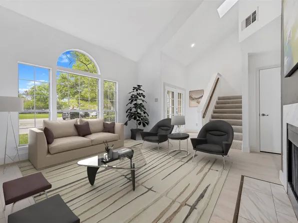 815 Ventura Park, Irving, TX 75061