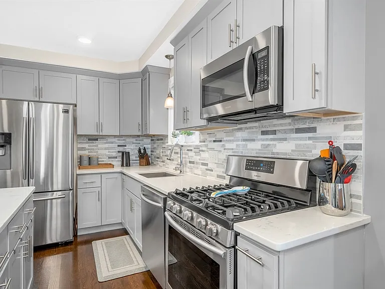 32 Fountain Ave #1 — Photo 4