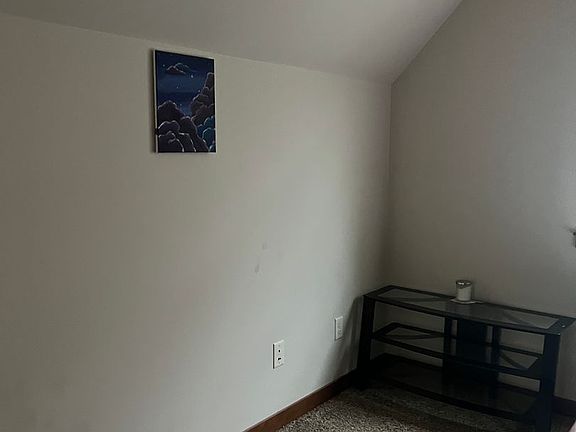 3rd image of 5691 Meadow View Ct