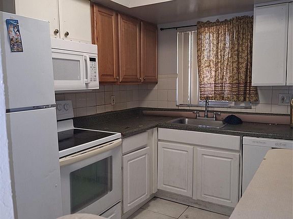 5th image of 5911 NW 20th Street