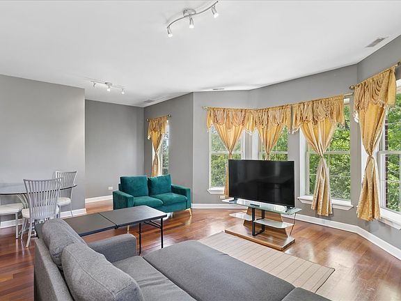 2nd image of 3629 S Giles Ave Unit 4
