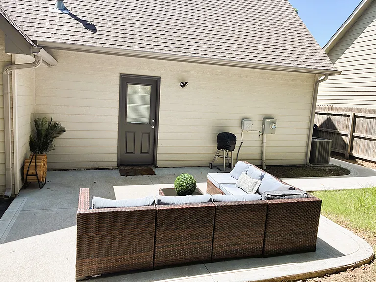Large outdoor seating w/ electric grill