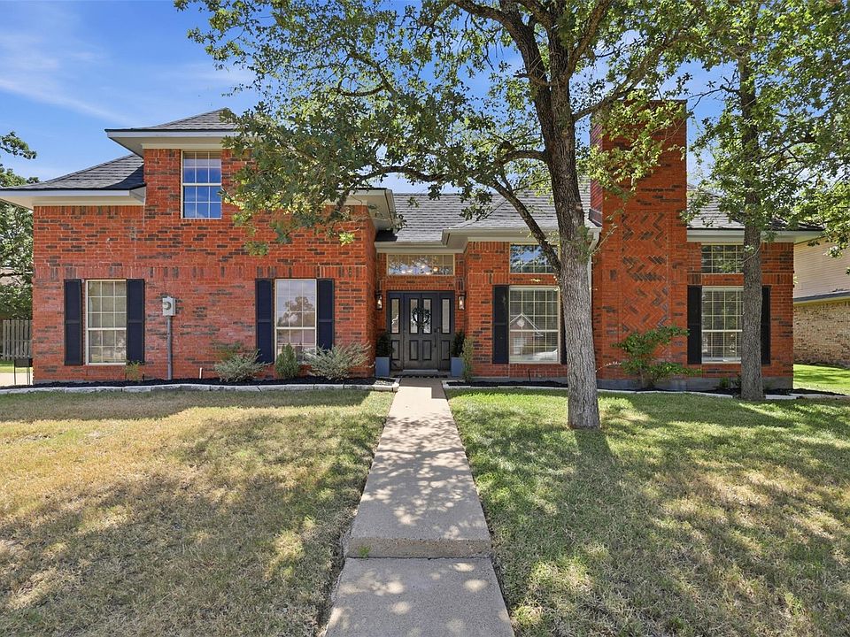 1st image of 4723 Williamsburg Dr