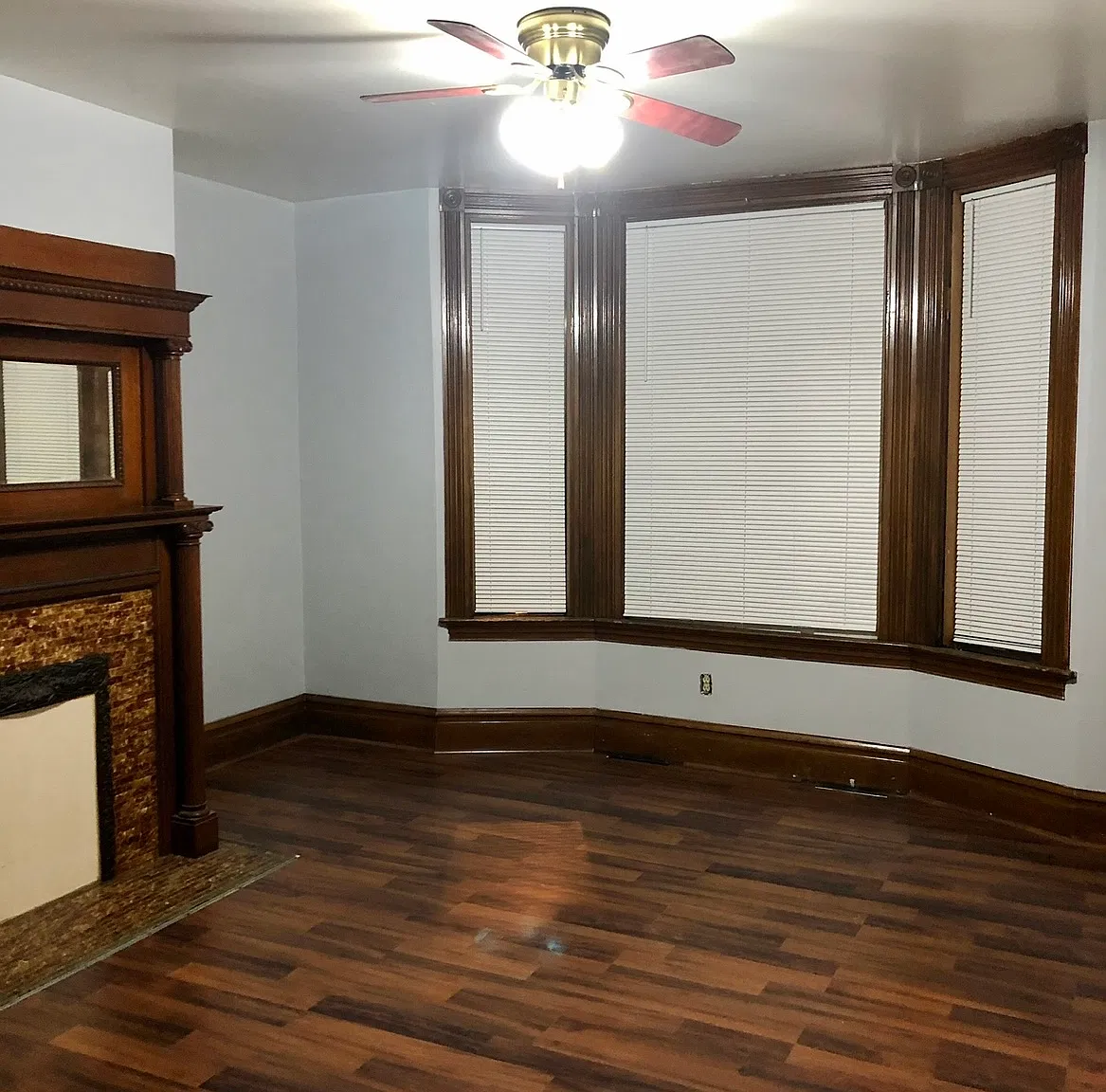 113 Raymond St — Photo 1
