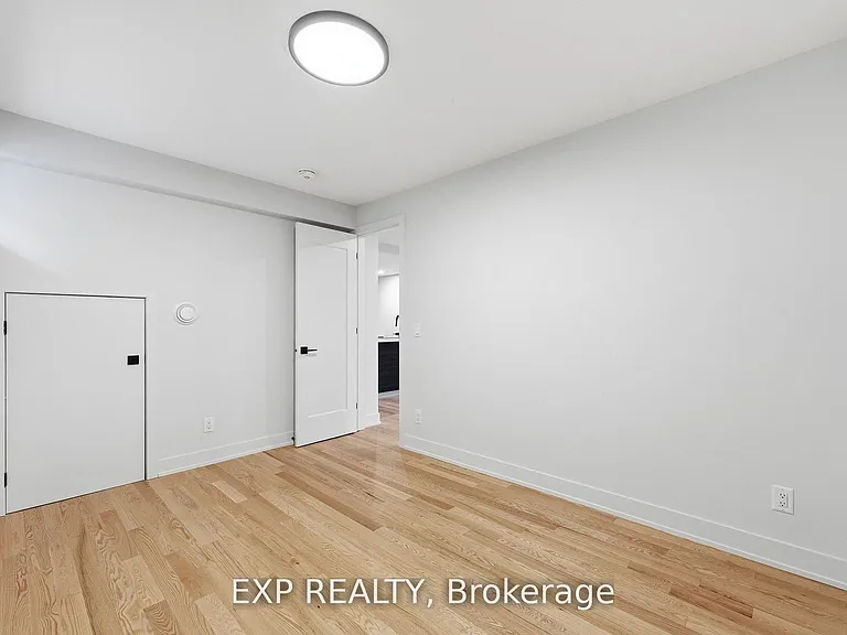 512 Roosevelt Ave #A2 — Photo 12