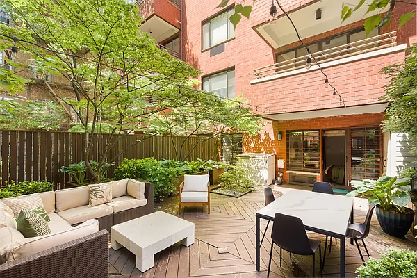 Sold by Douglas Elliman | media 12