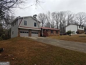 2nd image of 4101 Spring Lake Cir