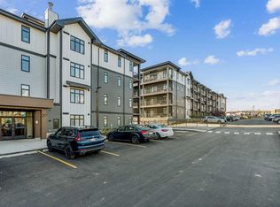 20 N Sage Hill Point NW #202, Calgary, AB T3R 0H4