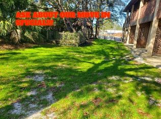 28 8th St APT 4, Shalimar, FL 32579