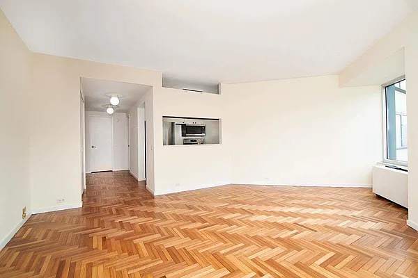 Rented by RELO REDAC INC. | media 16