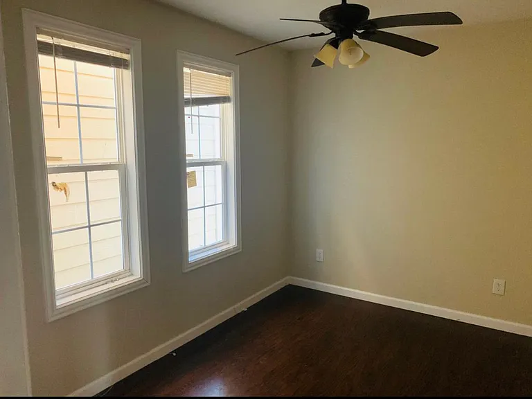 270 Hillside Dr — Photo 4