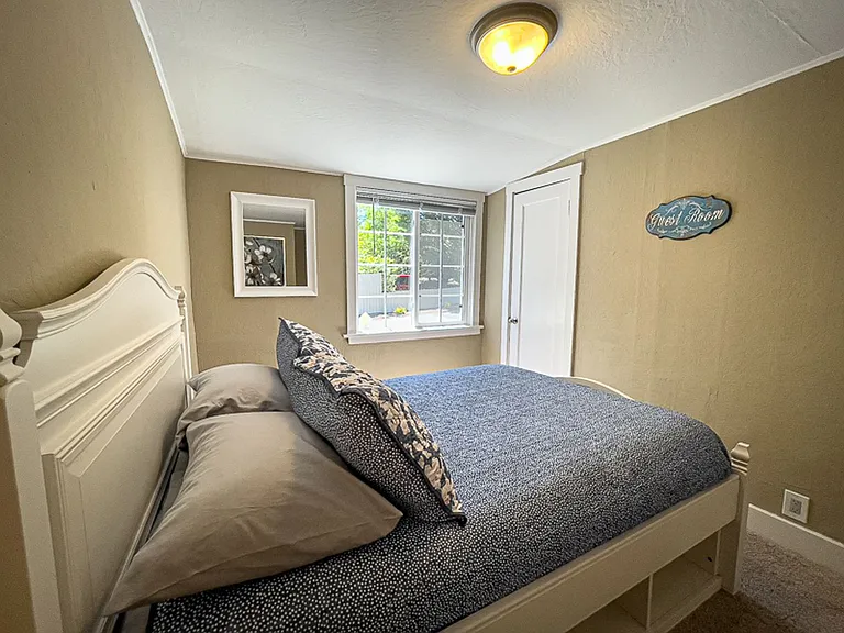 660 N Oregon St — Photo 16