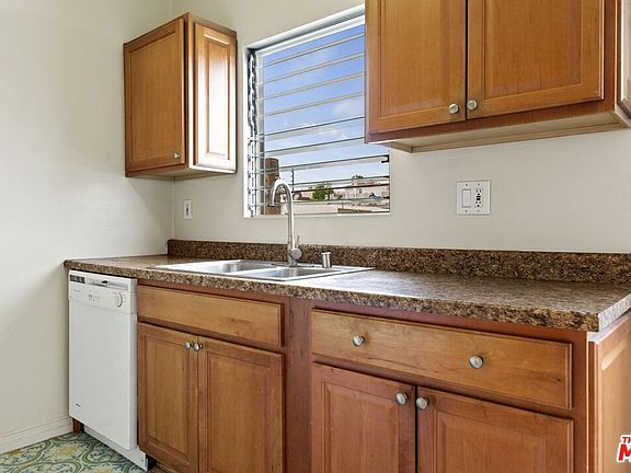 3rd image of 1295 Federal Ave #21