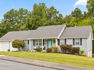 60 Castleview Ct, Ringgold, GA 30736