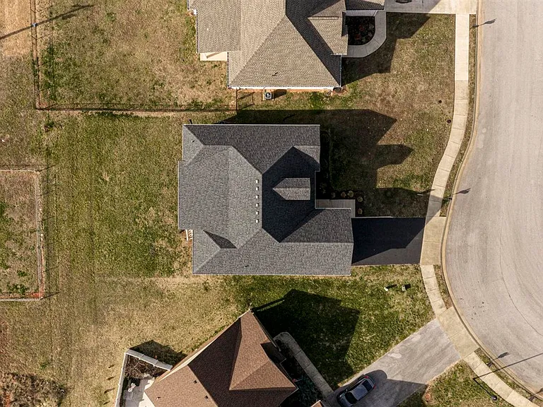 457 Adalynn Cir — Photo 32