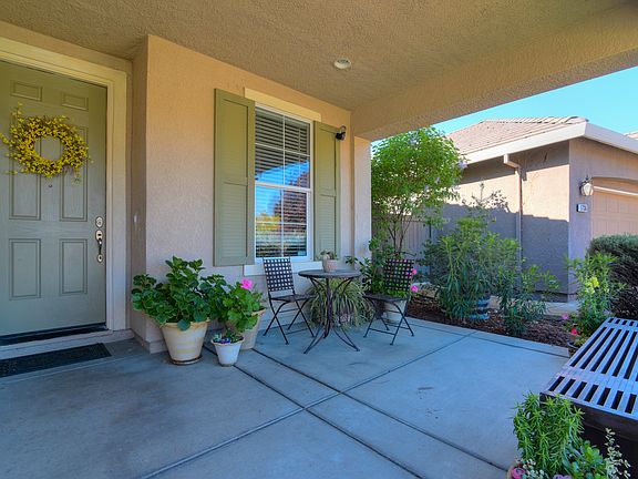 4th image of 1730 Daggett Way