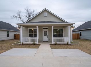 1024 W Gandy St, Denison, TX 75020
