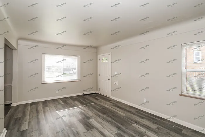 1008 Edgetree Ln — Photo 6