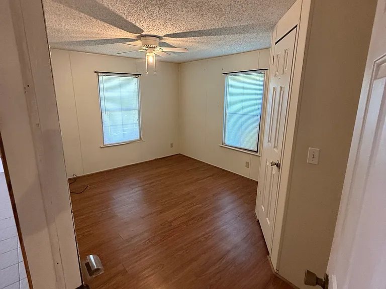 2017 Lee Road 137 — Photo 8