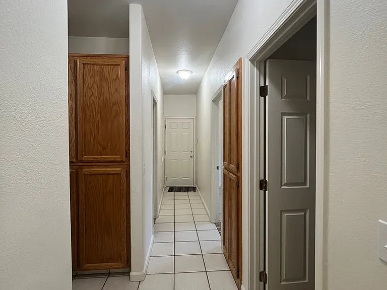 1807 E Harter Ct — Photo 17