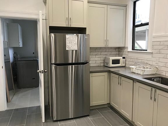 2nd image of 422 5th Ave