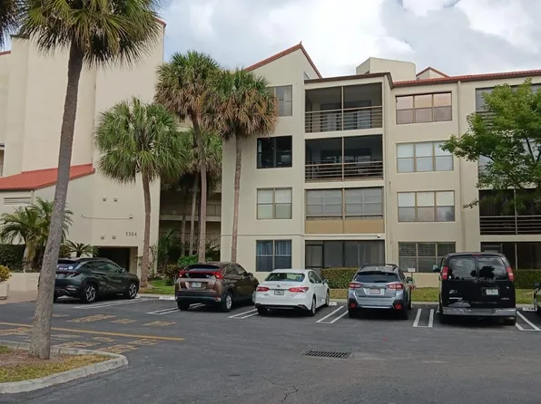 2304 S Cypress Bend Dr APT 313, Pompano Beach, FL 33069
