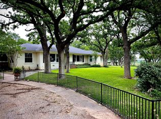 1265 S Main St, Jacksboro, TX 76458