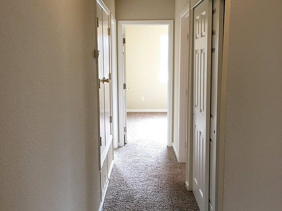 4th image of 25 Park Ave