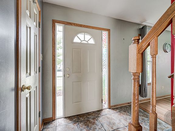 4th image of 2302 Cumberland Dr