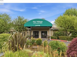 13775 SW Scholls Ferry Rd #305, Portland, OR 97221