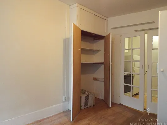 Rented by Evergreen Realty & Investments | media 14