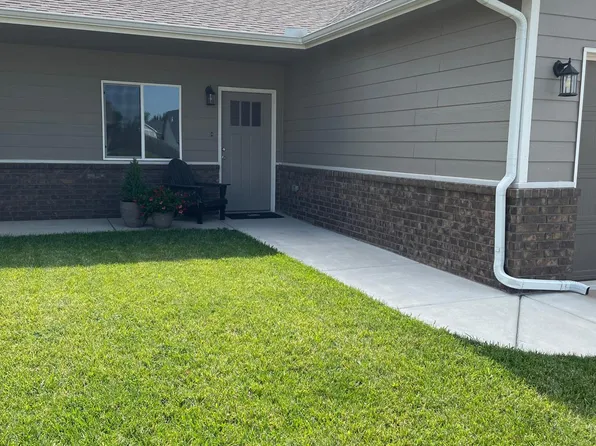 5254 N Cypress Cir, Bel Aire, KS 67226