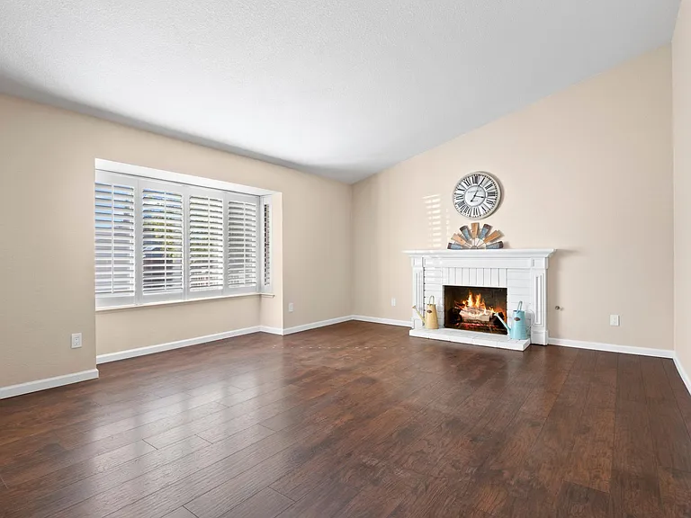 3843 Castala Dr — Photo 5