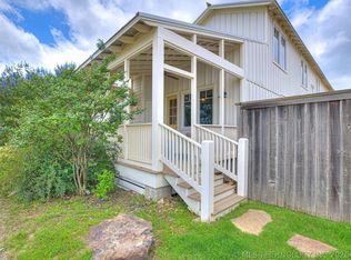 29 Boardwalk UNIT D, Eufaula, OK 74432
