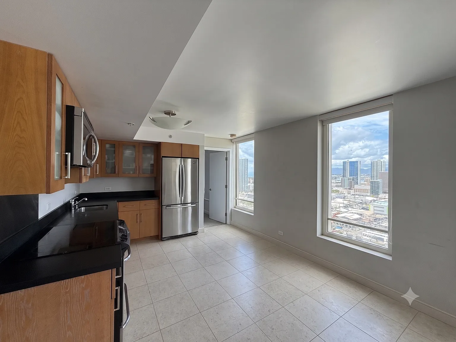2 bed, 803 sqft, $3,700 — Photo 3