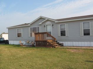153 Creekside Dr, Ames, IA 50010